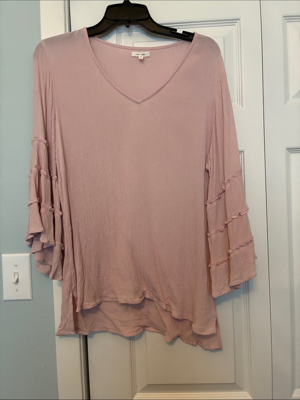 Ruffle sleeve pink top